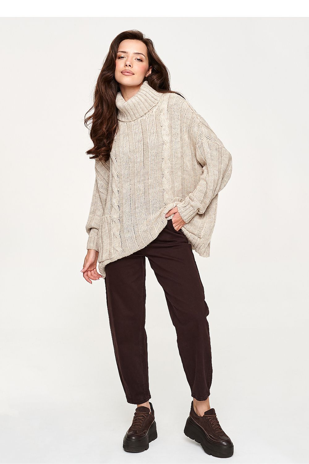  Rollkragenpullover model 232052 Makadamia 
