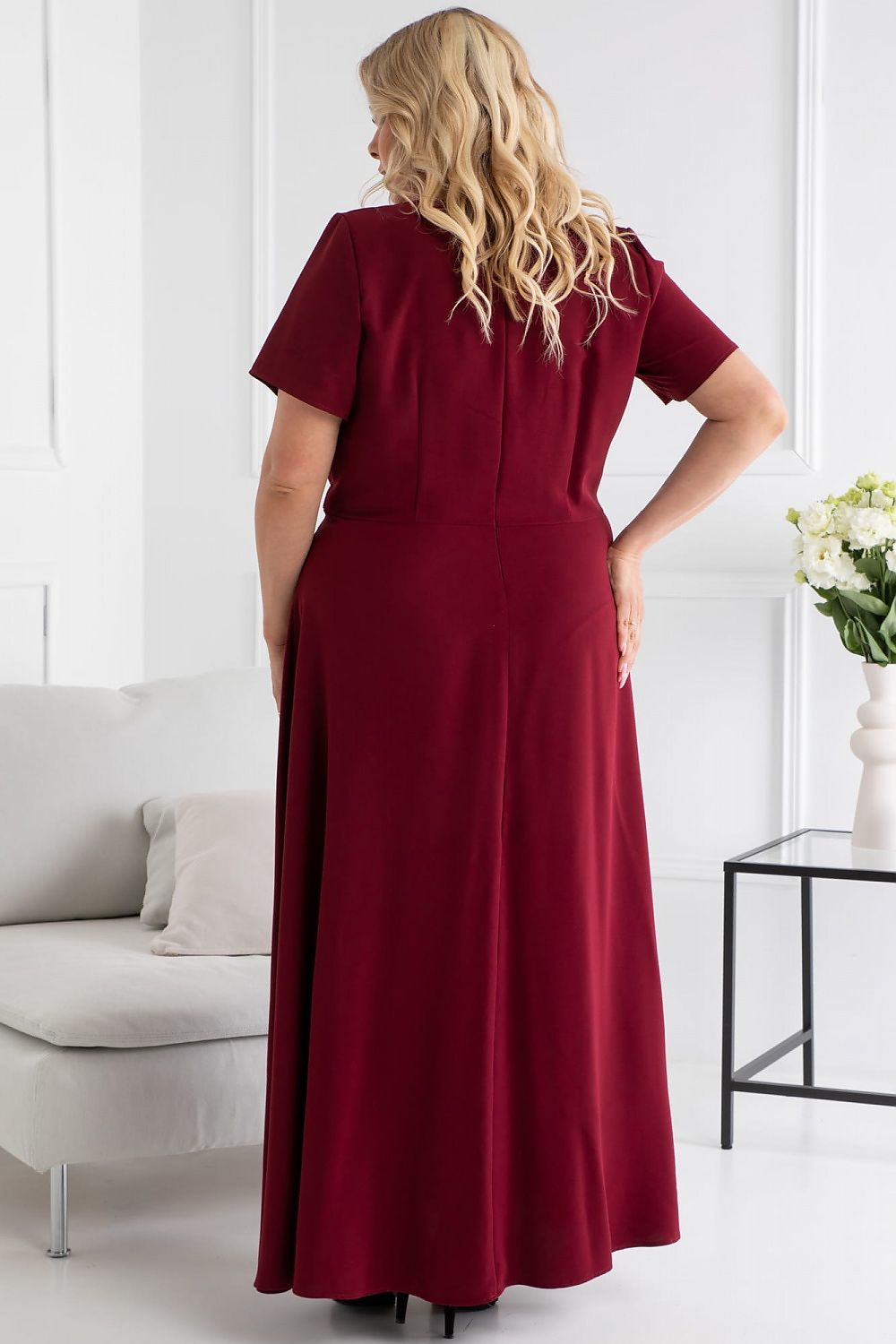 Plus-Size Kleider Model 168949 Karko