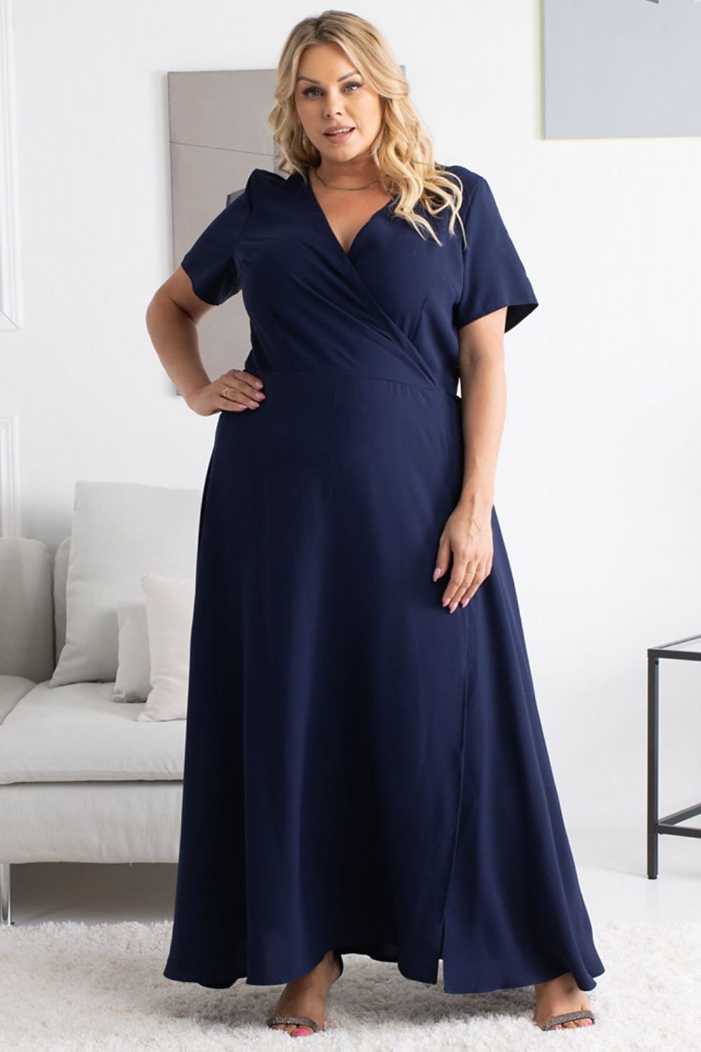 Plus-Size Kleider Model 168951 Karko