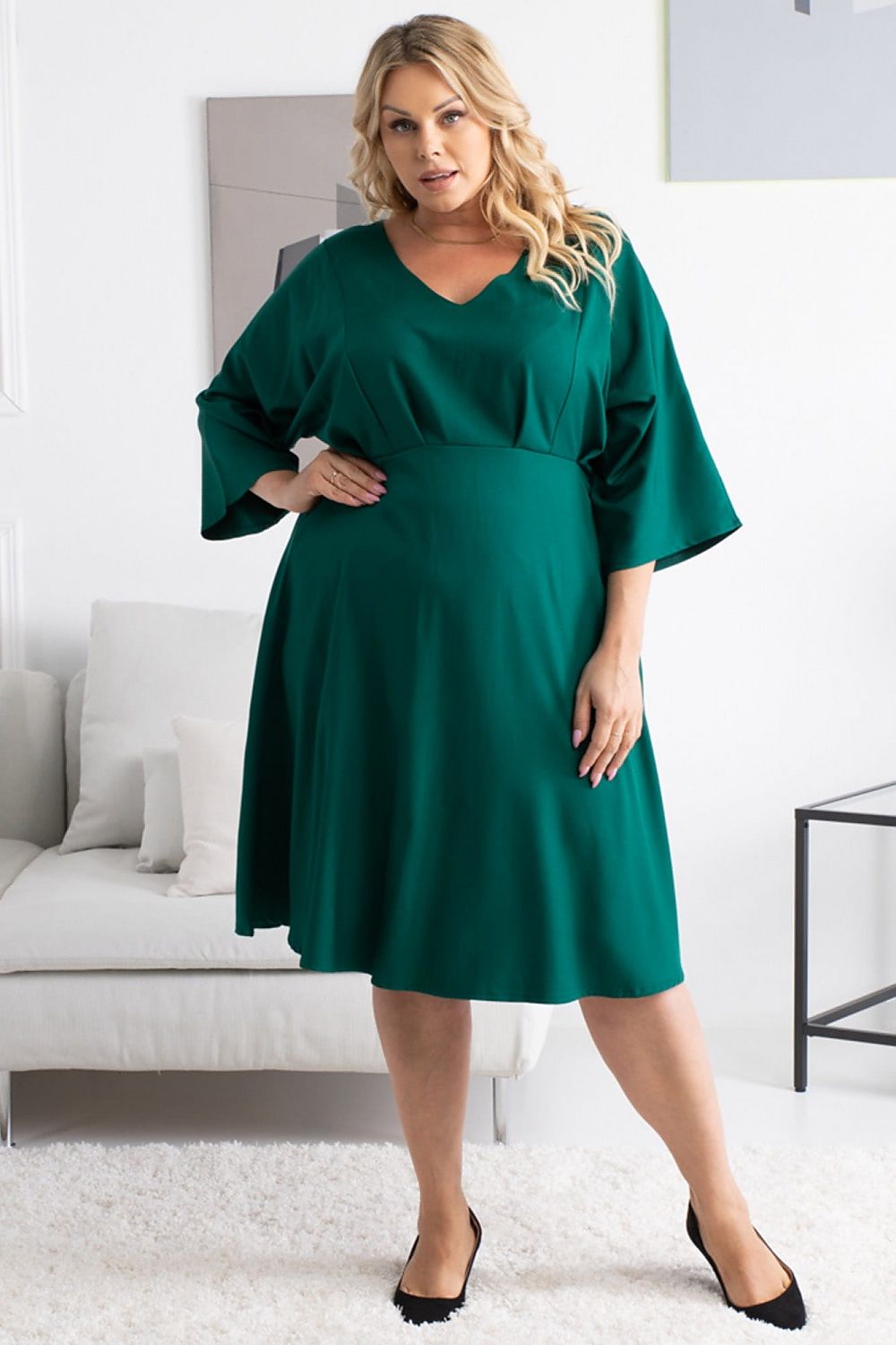 Plus-Size Kleider Model 168958 Karko