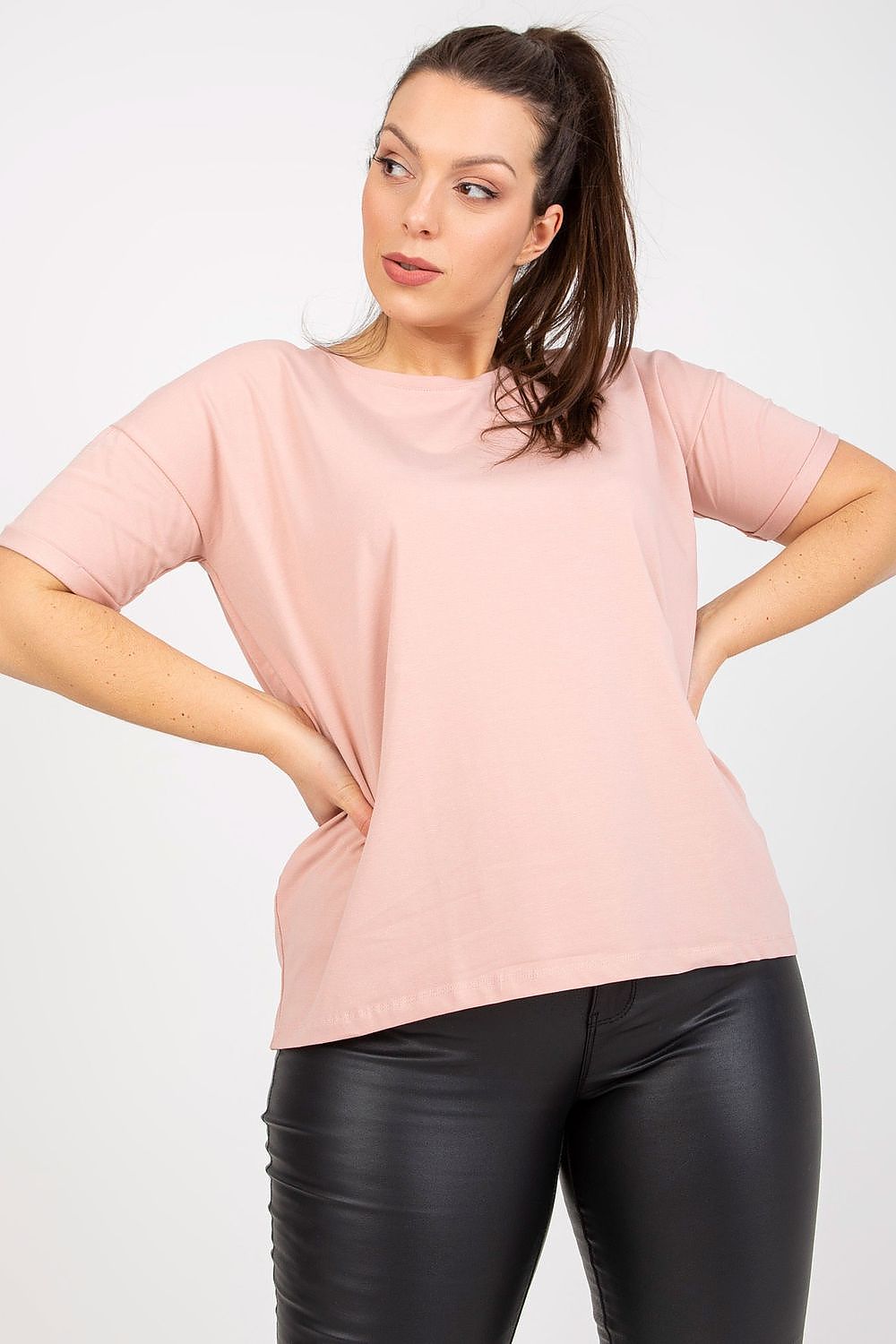 Plus-Size T-shirt Model 169080 Relevance