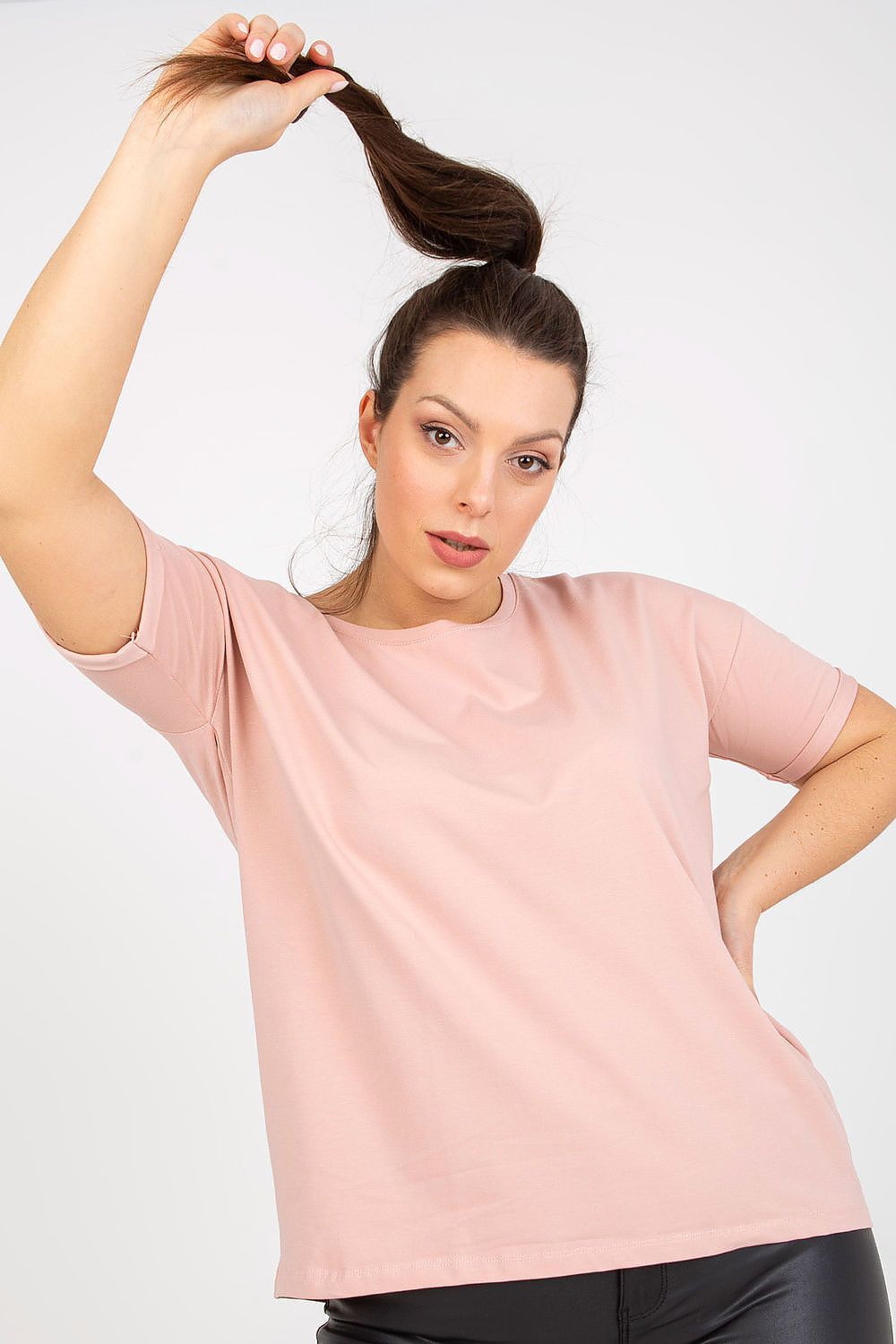 Plus-Size T-shirt Model 169080 Relevance