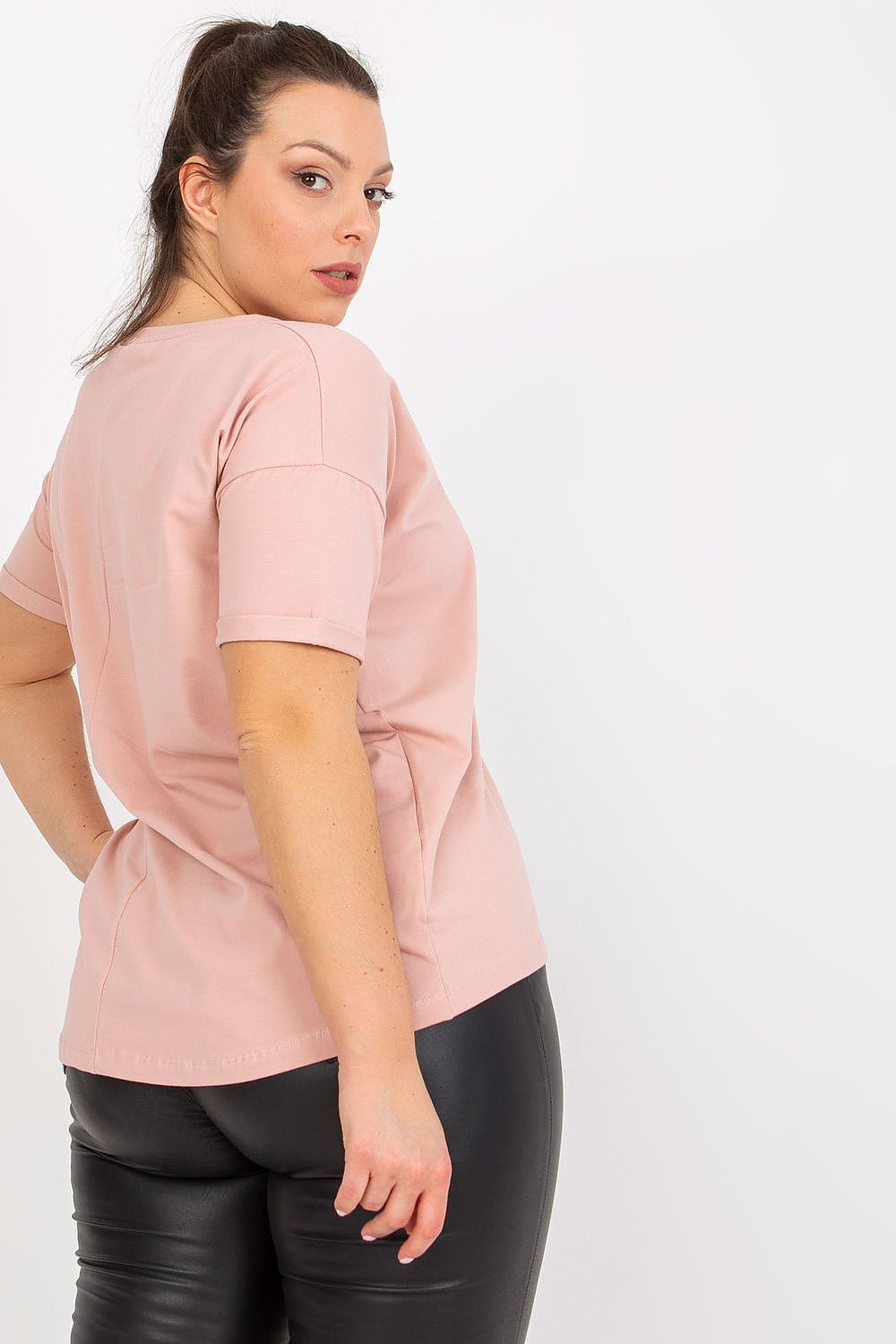 Plus-Size T-shirt Model 169080 Relevance