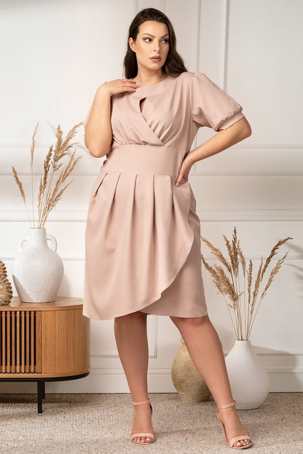 Plus-Size Kleider Model 169159 Karko