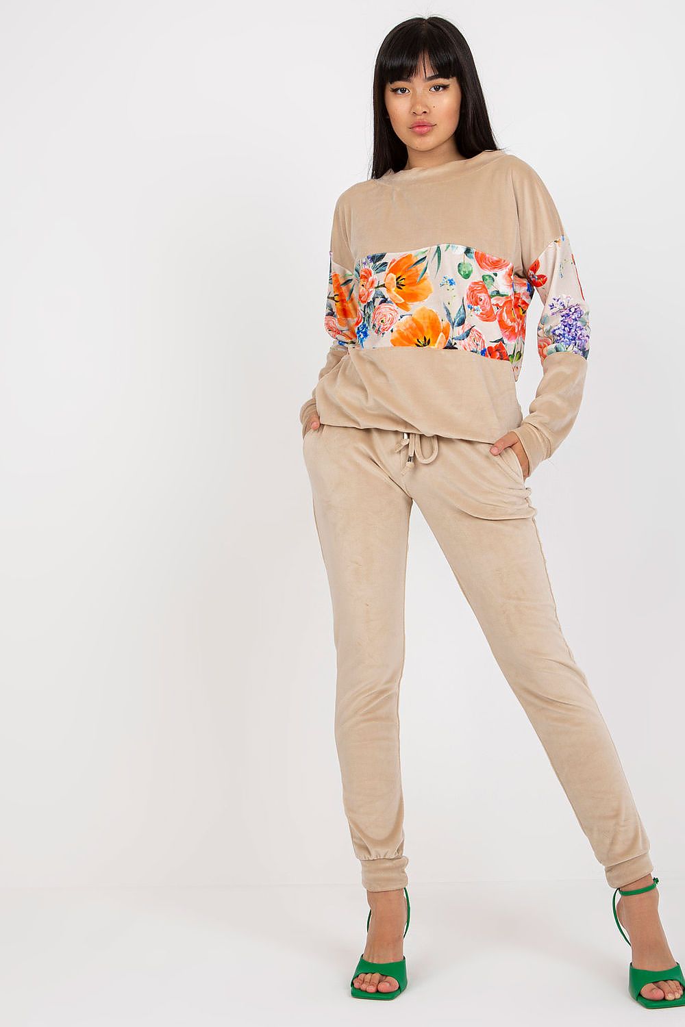Set Model 169458 Rue Paris