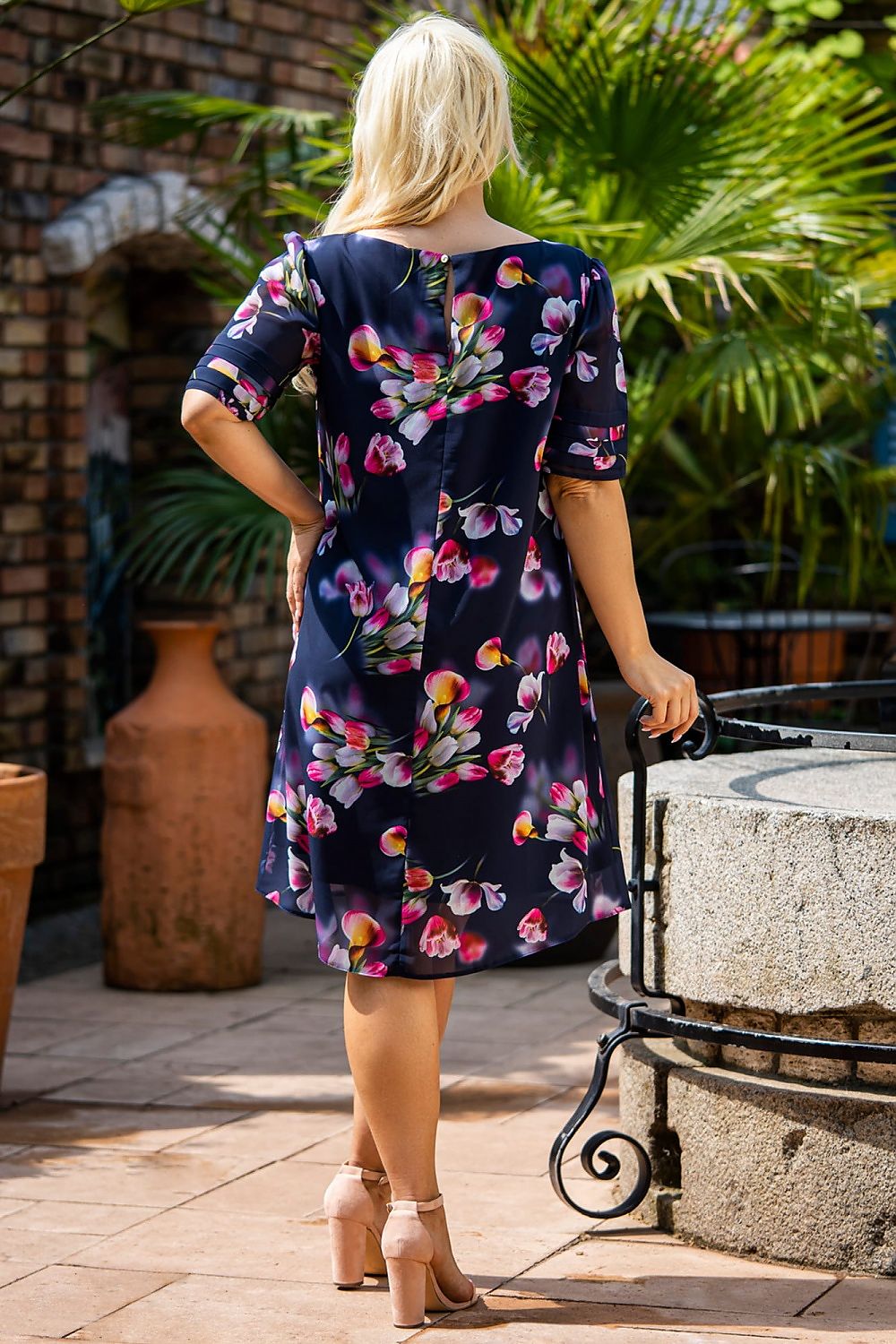 Plus-Size Kleider Model 183394 Karko