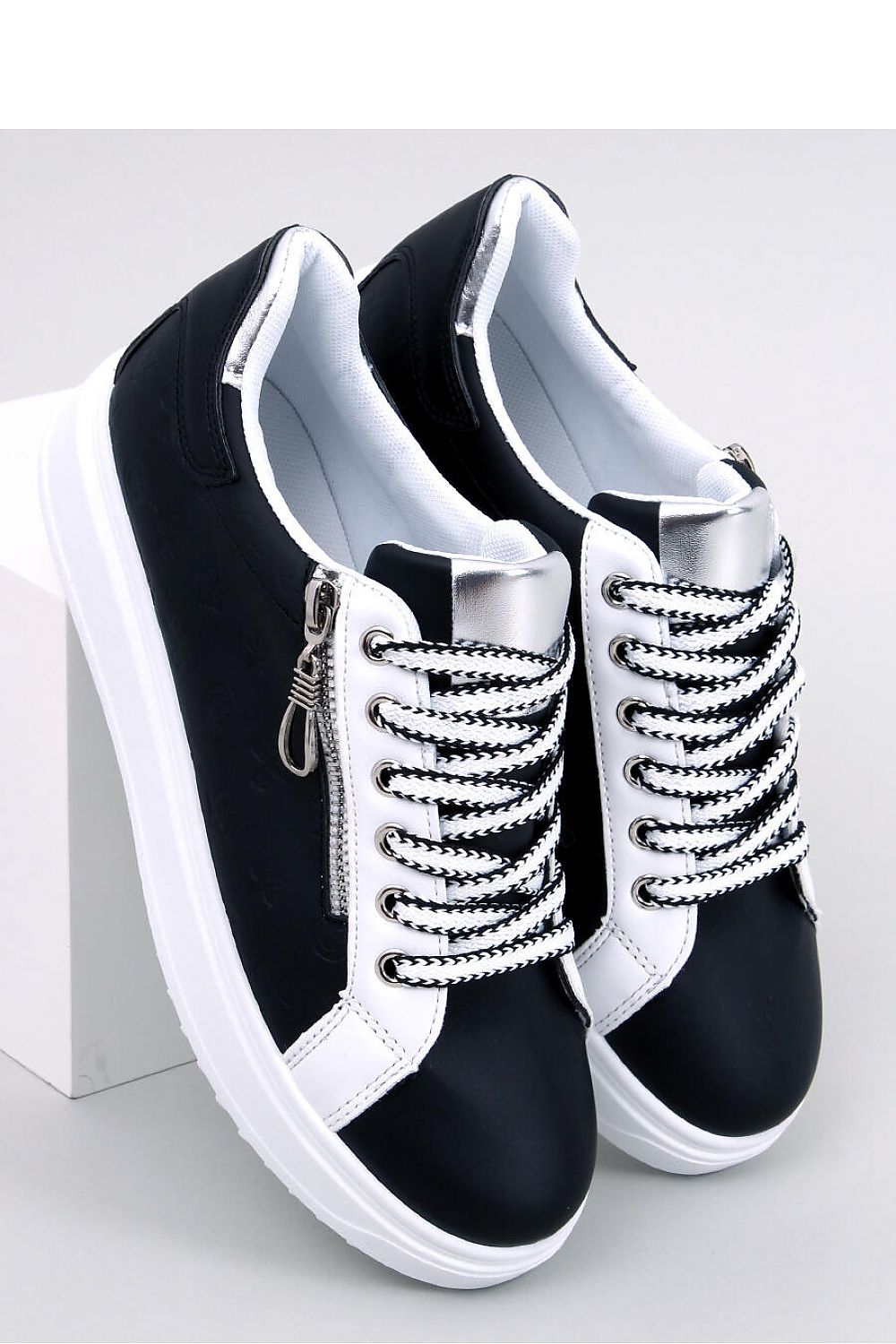 Sneakers Model 184227 Inello