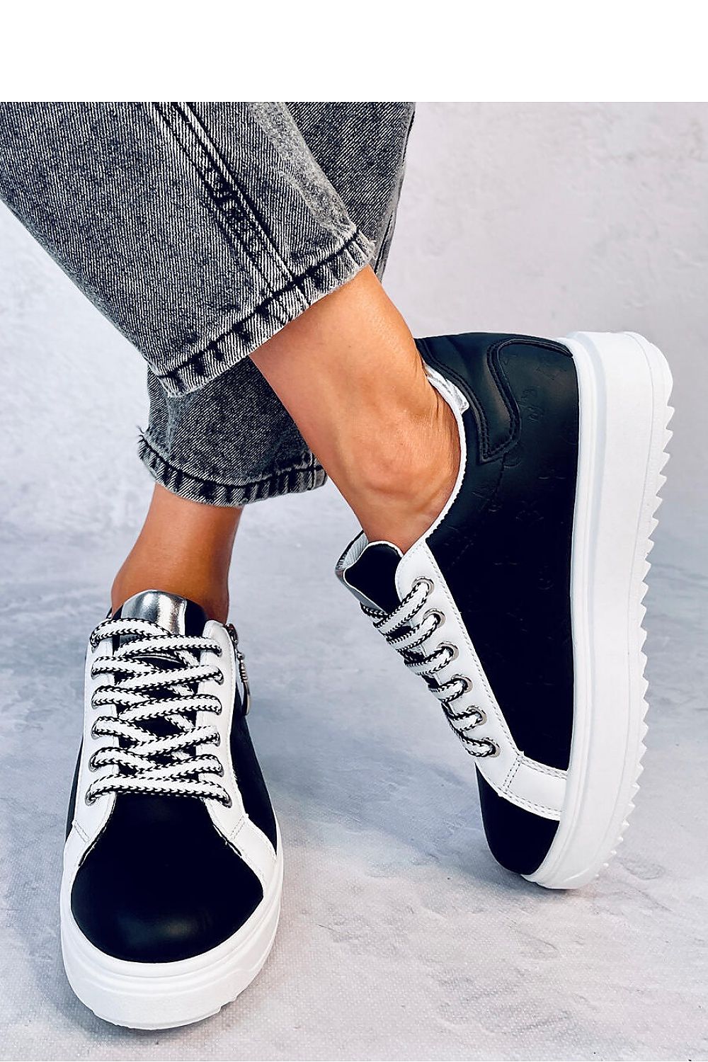 Sneakers Model 184227 Inello