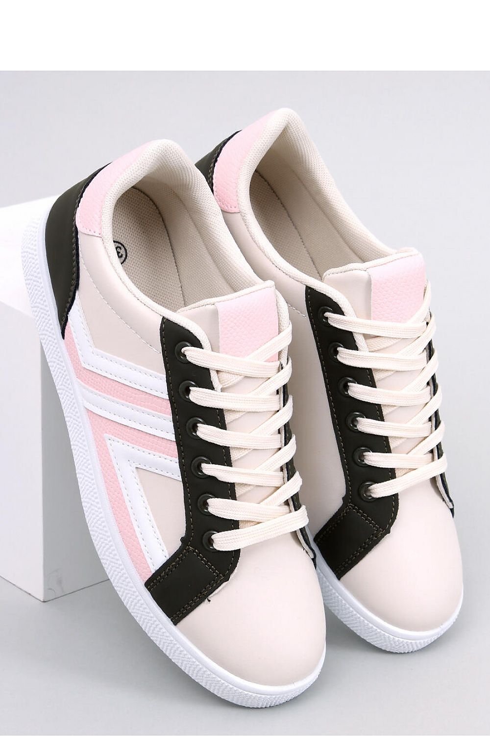 Sneakers Model 184268 Inello