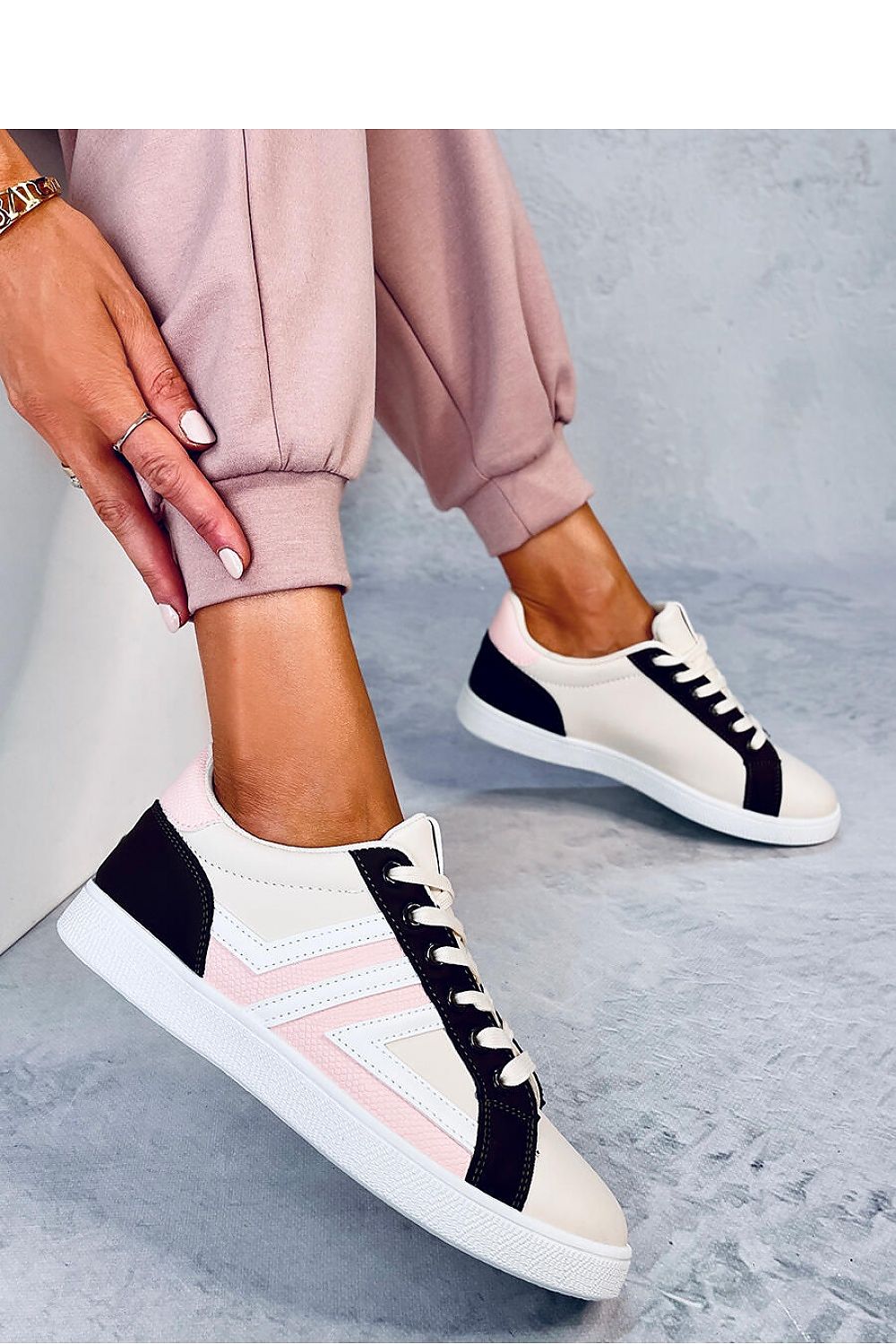 Sneakers Model 184268 Inello