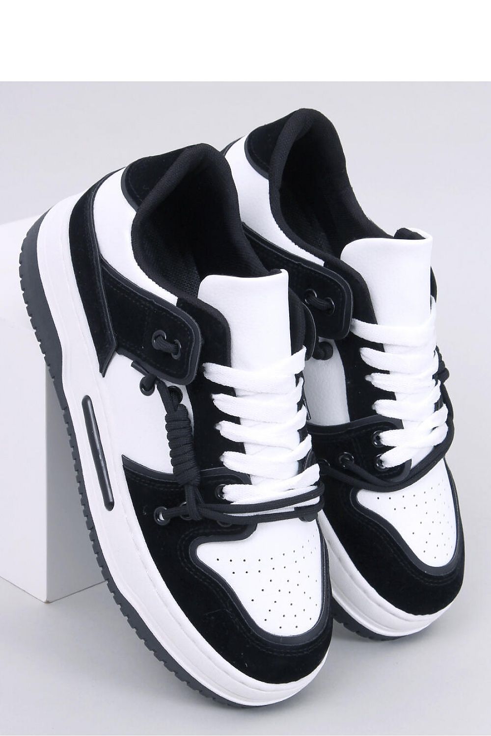 Sportschuhe Model 184359 Inello