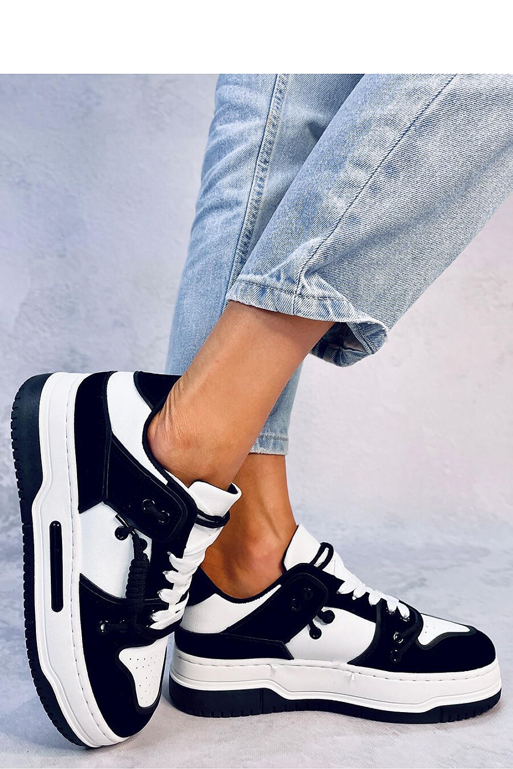 Sportschuhe Model 184359 Inello