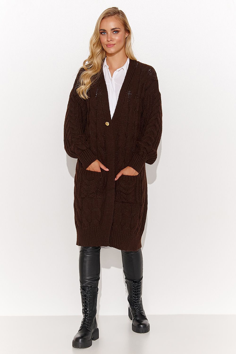 Cardigan Model 184391 Makadamia