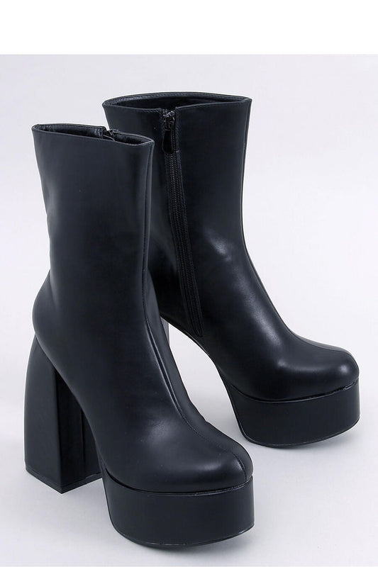 Stiefeletten mit Absatz Model 184465 Inello
