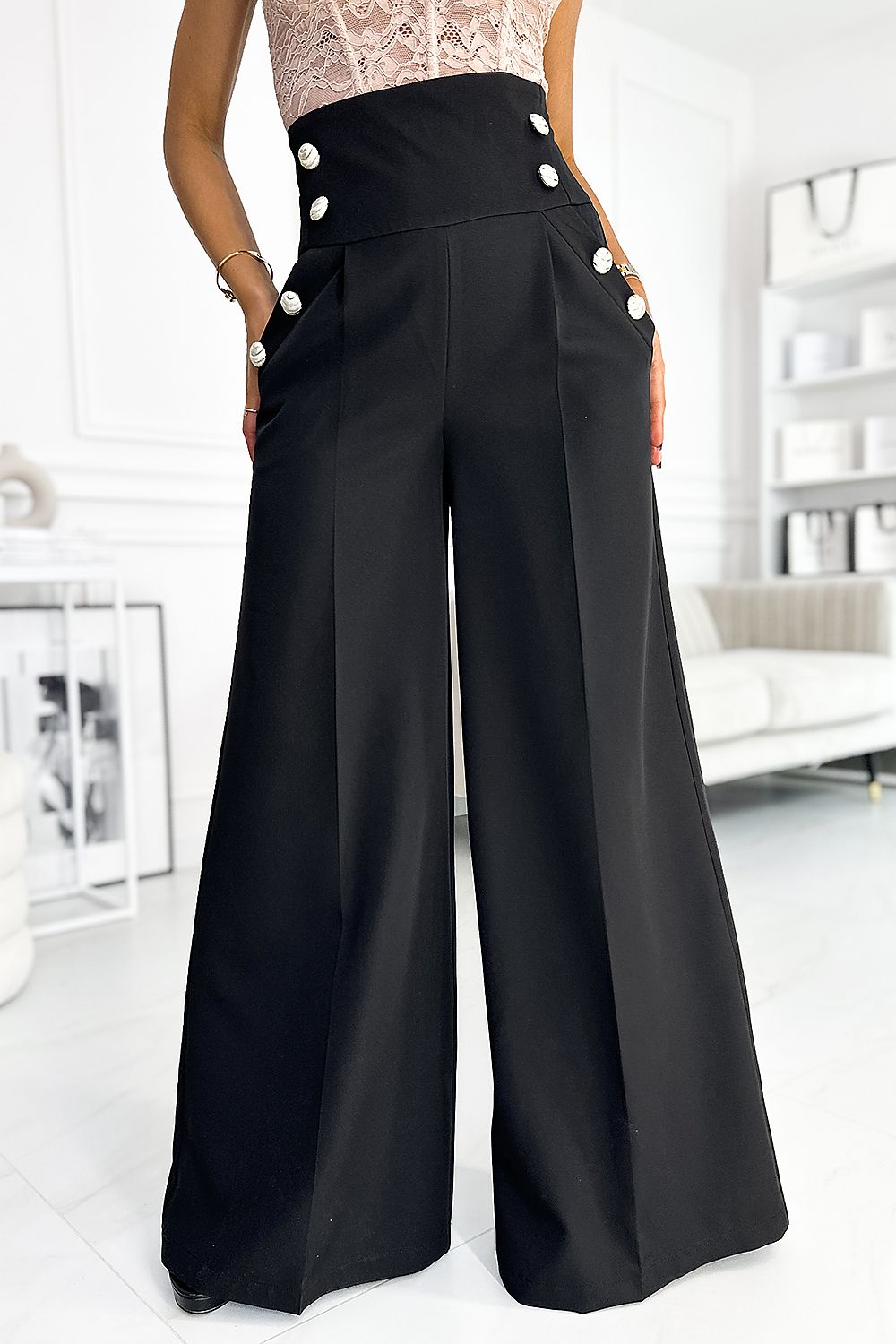 Lange Hose Model 184521 Numoco