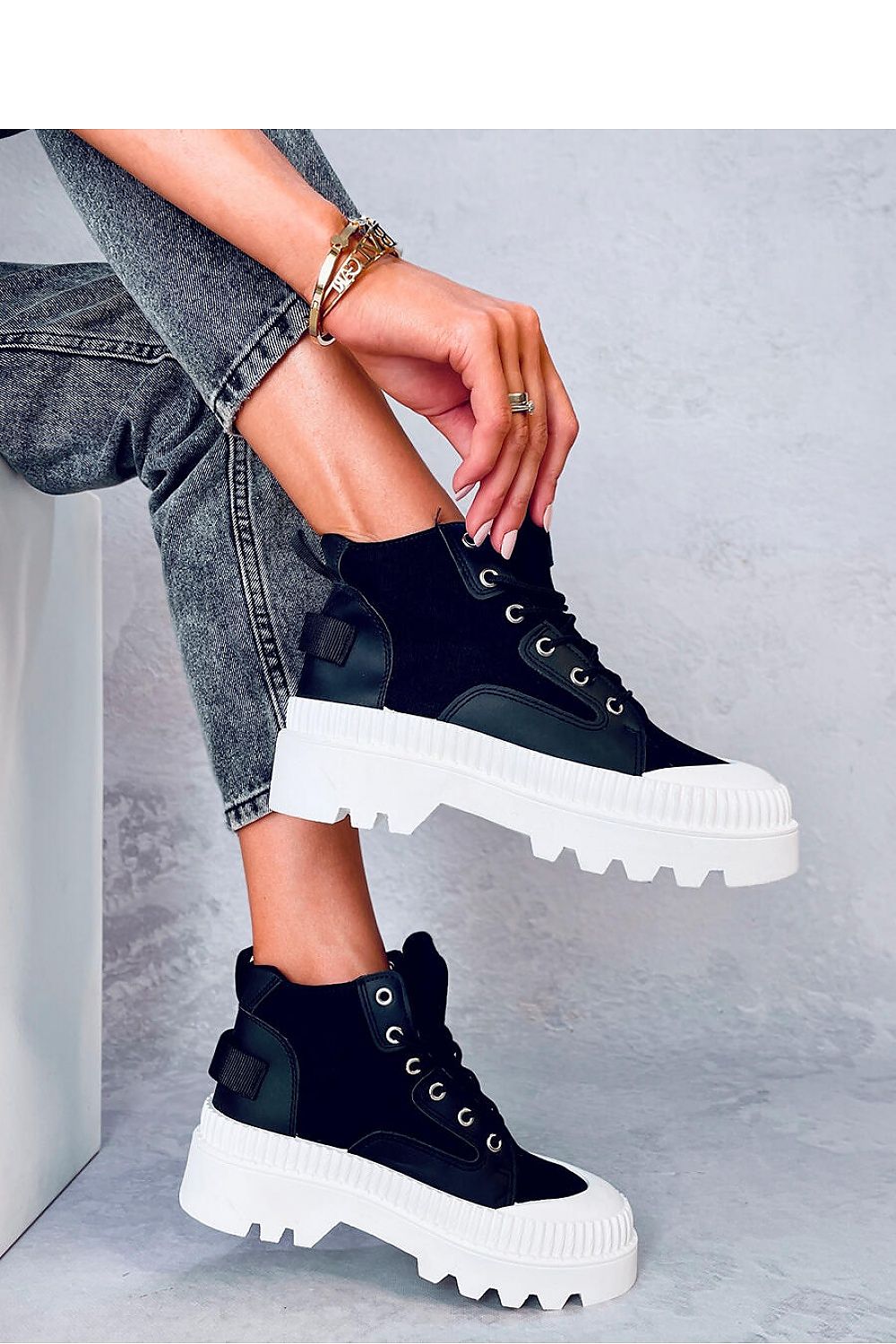 Sneakers Model 184644 Inello