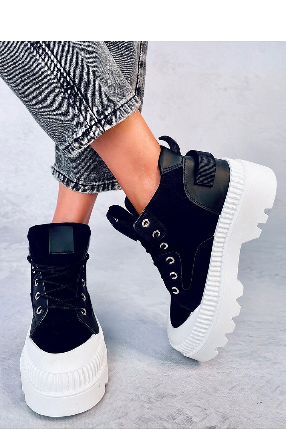 Sneakers Model 184644 Inello