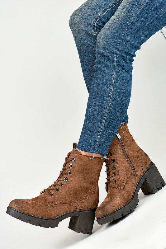 Stiefeletten mit Absatz Model 184858 PRIMO