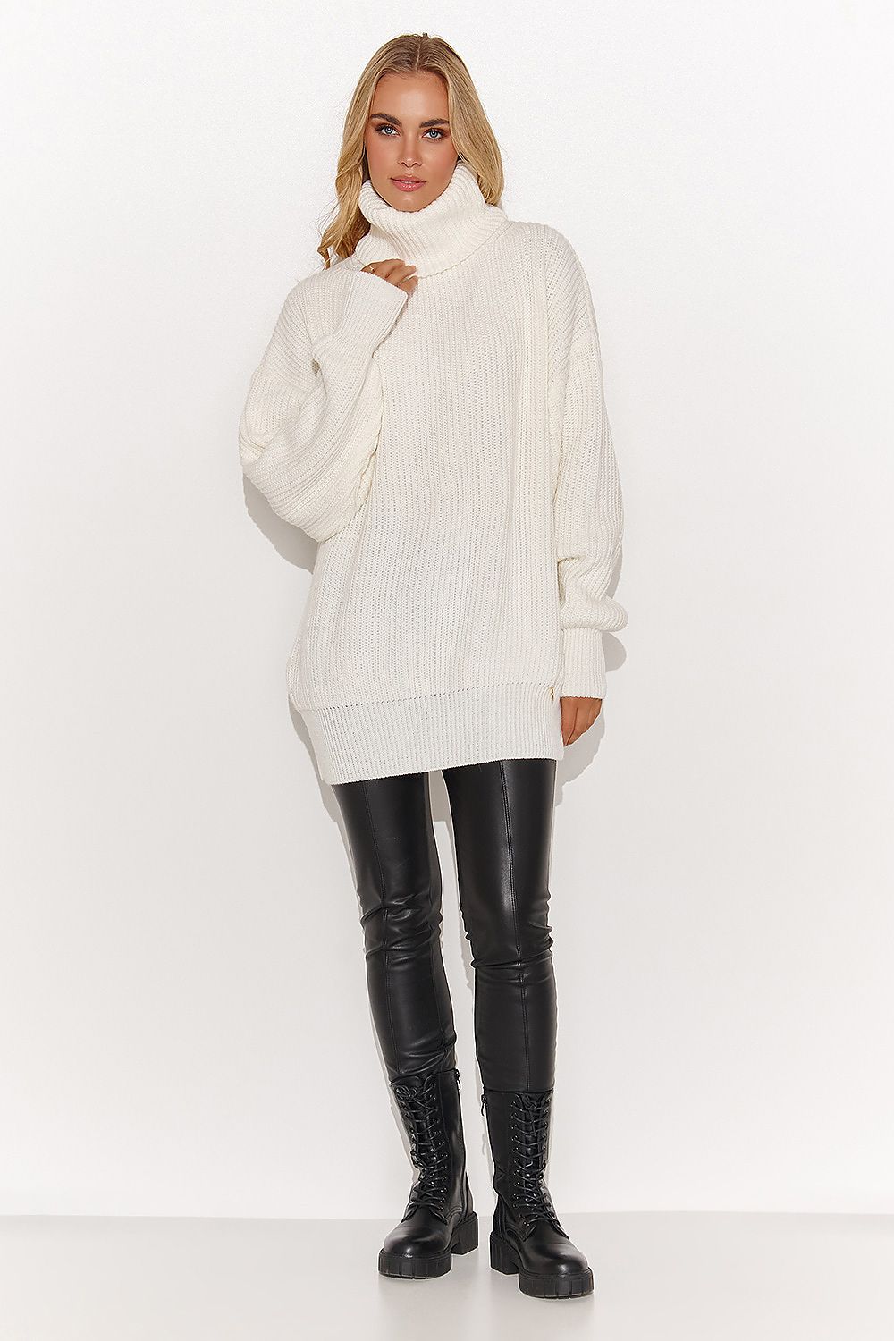 Rollkragenpullover Model 185212 Makadamia