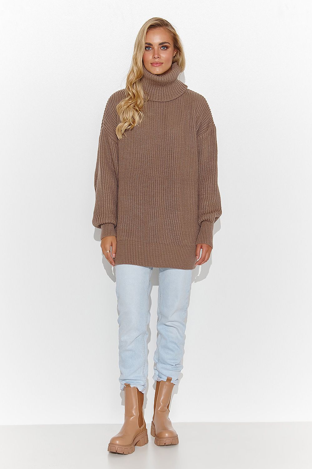 Rollkragenpullover Model 185216 Makadamia