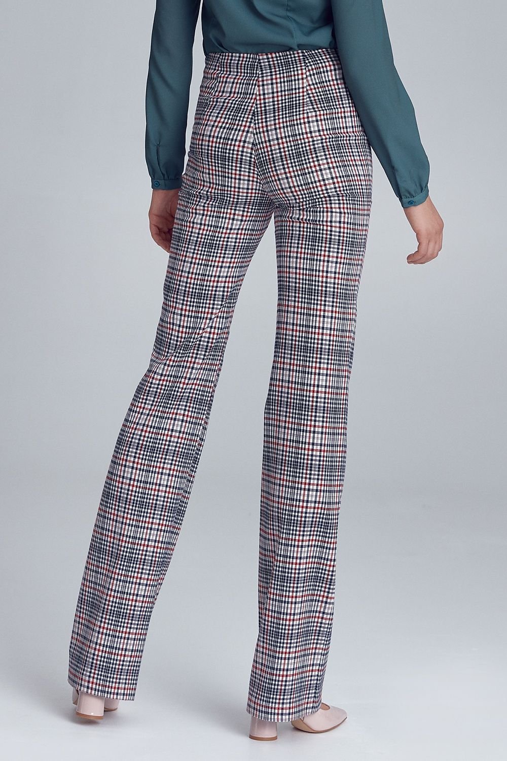 Lange Hose Model 135751 Nife