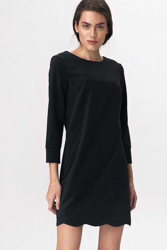 Kurzes Kleid Model 141301 Nife